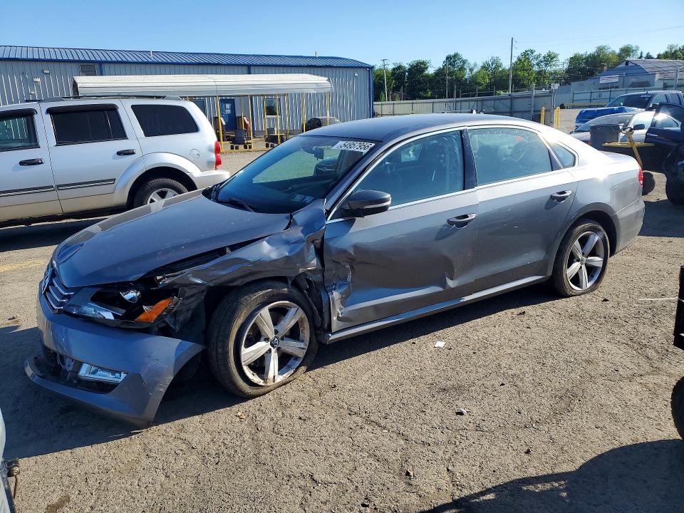 54957956 :رقم المزاد ، 1VWAT7A39FC117710 vin ، 2015 Volkswagen Passat مزاد بيع