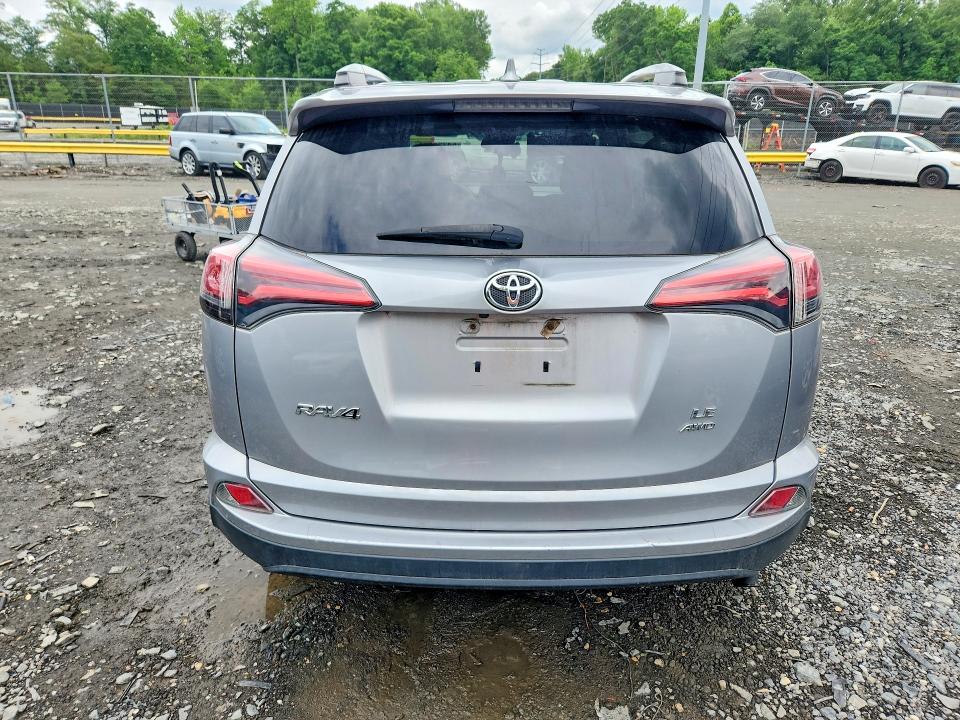 54732096 :رقم المزاد ، 2T3BFREV8JW717596 vin ، 2018 Toyota Rav4 مزاد بيع