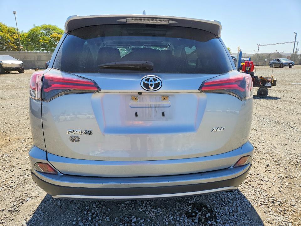 Продажа на аукционе авто 2018 Toyota Rav4, vin: JTMWFREV0JJ164863, номер лота: 53796966