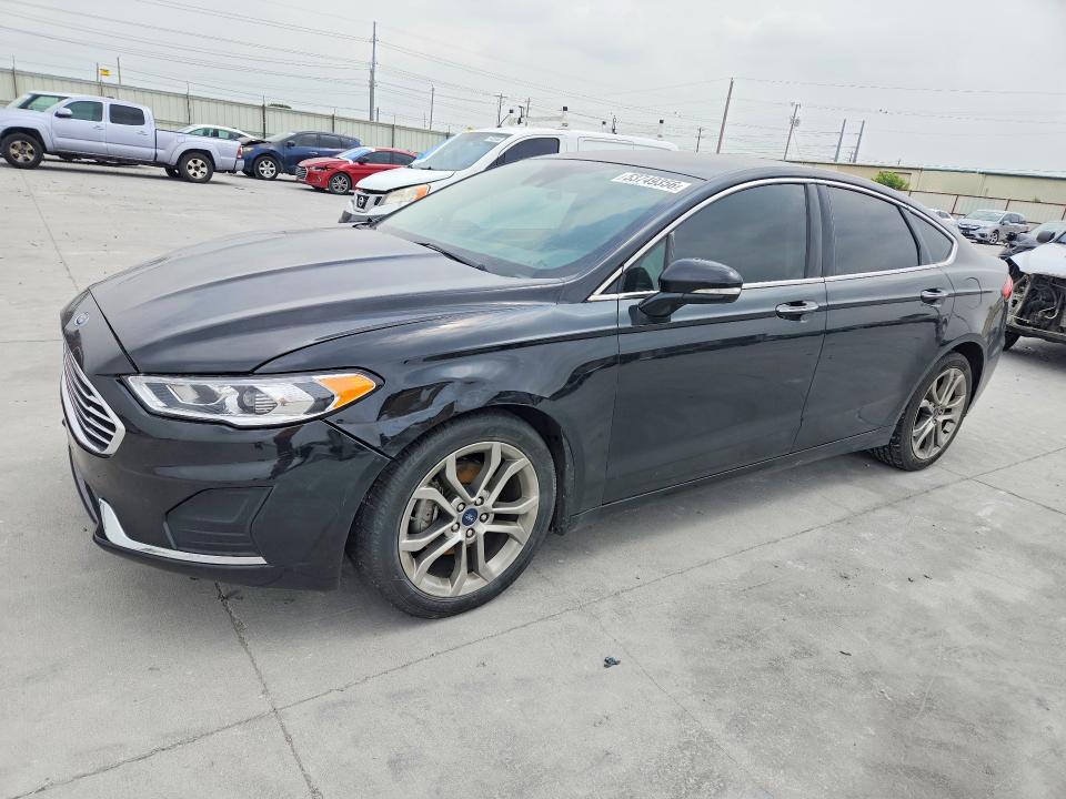 53749356 :رقم المزاد ، 3FA6P0CDXKR181606 vin ، 2019 Ford Fusion مزاد بيع