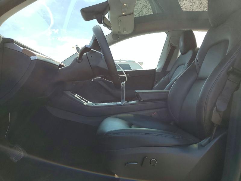 2024 Tesla Model Y მანქანა იყიდება აუქციონზე, vin: 7SAYGAEE3RF989115, აუქციონის ნომერი: 52071646