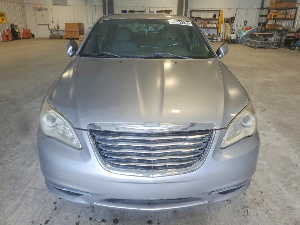 Продаж на аукціоні авто 2013 Chrysler 200, vin: 1C3CCBBB3DN509818, номер лоту: 49681136