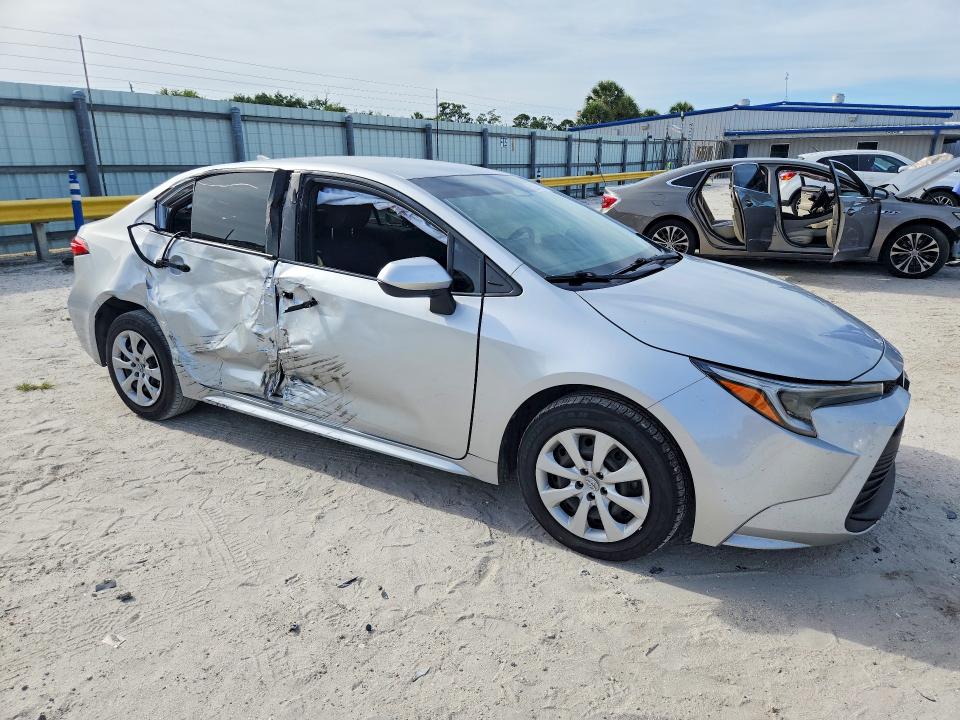 52645196 :رقم المزاد ، JTDBCMFE8RJ017369 vin ، 2024 Toyota Corolla Hybrid مزاد بيع