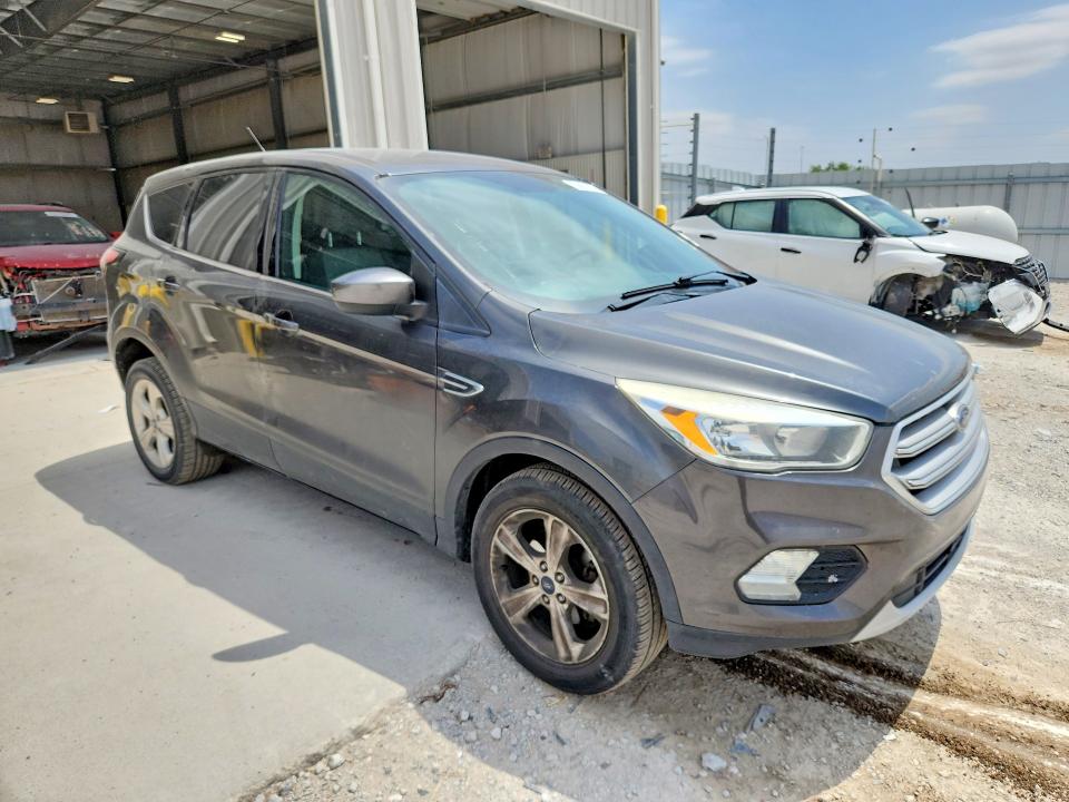 Продаж на аукціоні авто 2017 Ford Escape, vin: 1FMCU0GDXHUC94324, номер лоту: 53631116