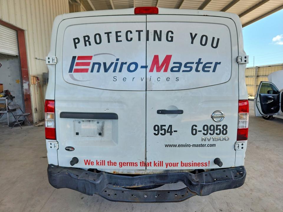 52837806 :رقم المزاد ، 1N6BF0KM9HN800458 vin ، 2017 Nissan Nv 2500 مزاد بيع