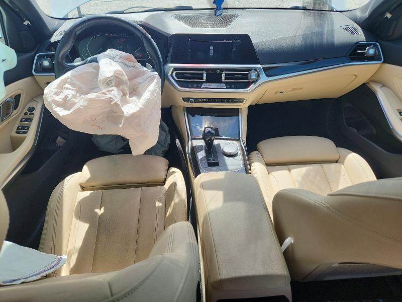 52443326 :رقم المزاد ، 3MW5R1J04M8B83721 vin ، 2021 Bmw 330i مزاد بيع