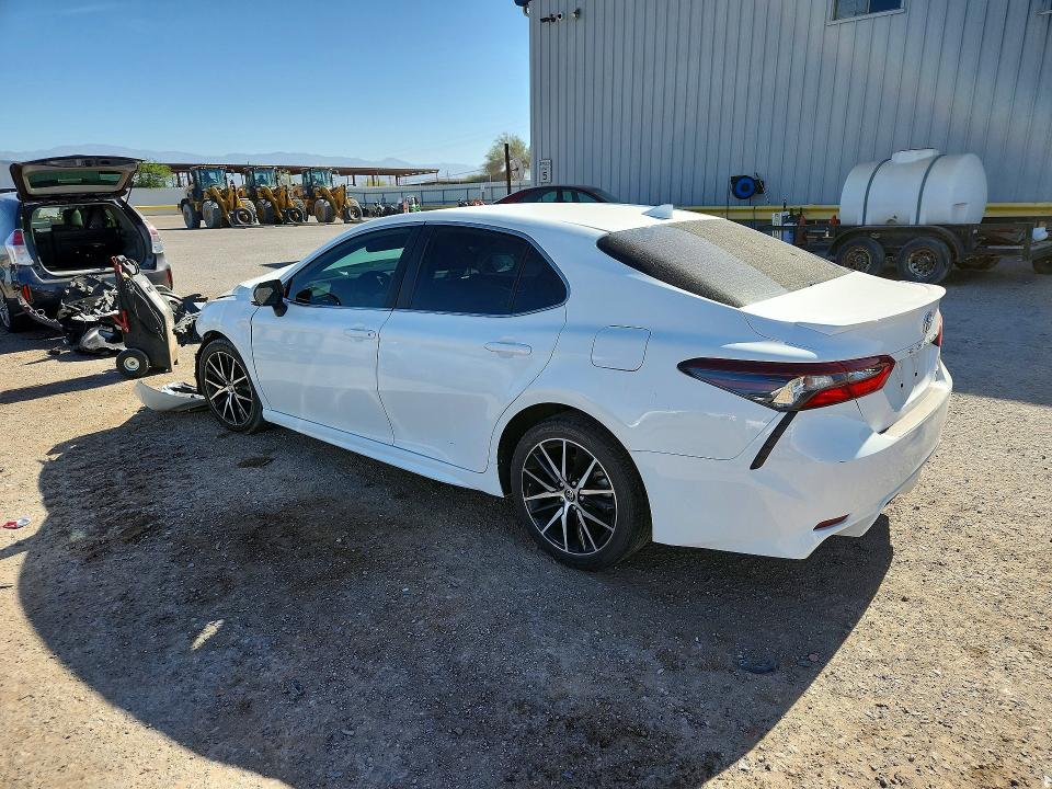 Продажа на аукционе авто 2022 Toyota Camry, vin: 4T1G11AK4NU647577, номер лота: 54282316
