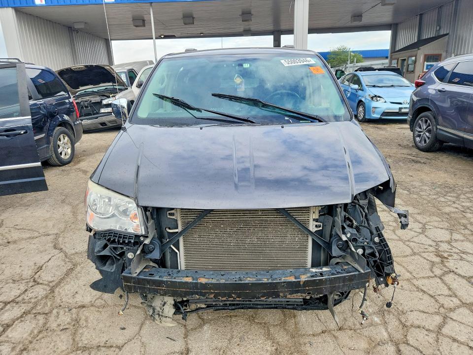 2014 Chrysler Town & Country მანქანა იყიდება აუქციონზე, vin: 2C4RC1CG3ER319855, აუქციონის ნომერი: 55003946