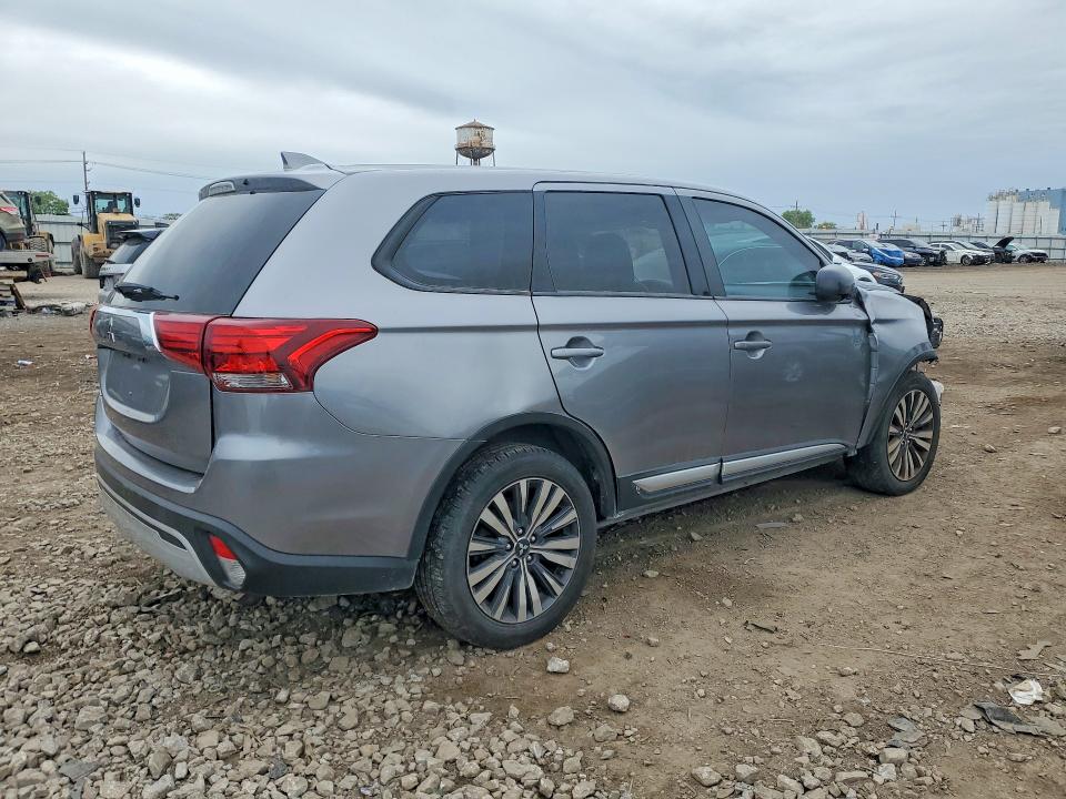 2020 Mitsubishi Outlander მანქანა იყიდება აუქციონზე, vin: JA4AD2A35LZ039271, აუქციონის ნომერი: 53617146