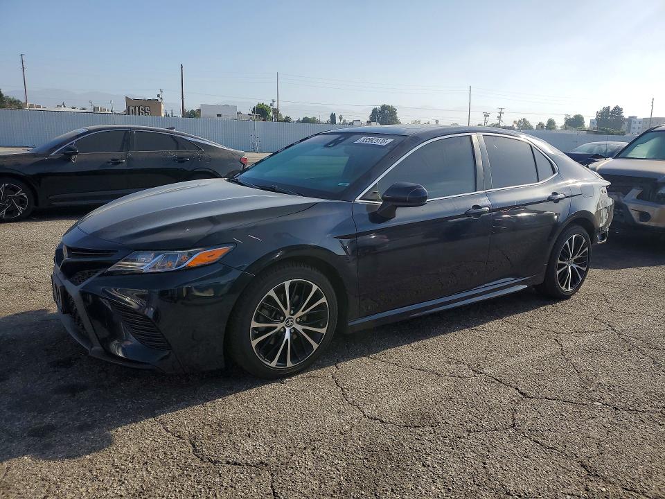 53592976 :رقم المزاد ، 4T1B11HK2KU257119 vin ، 2019 Toyota Camry مزاد بيع