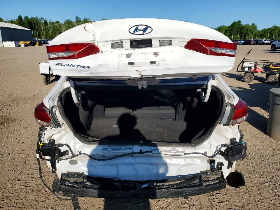 53882156 :رقم المزاد ، KMHD84LFXJU626081 vin ، 2018 Hyundai Elantra مزاد بيع
