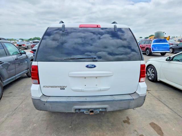 Продажа на аукционе авто 2005 Ford Expedition, vin: 1FMPU15525LA29336, номер лота: 54614196