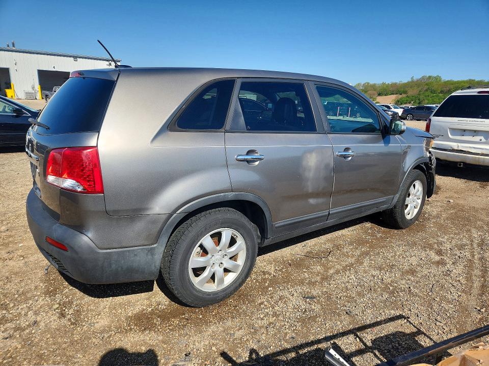 Продажа на аукционе авто 2011 Kia Sorento, vin: 5XYKT3A10BG070412, номер лота: 52054866