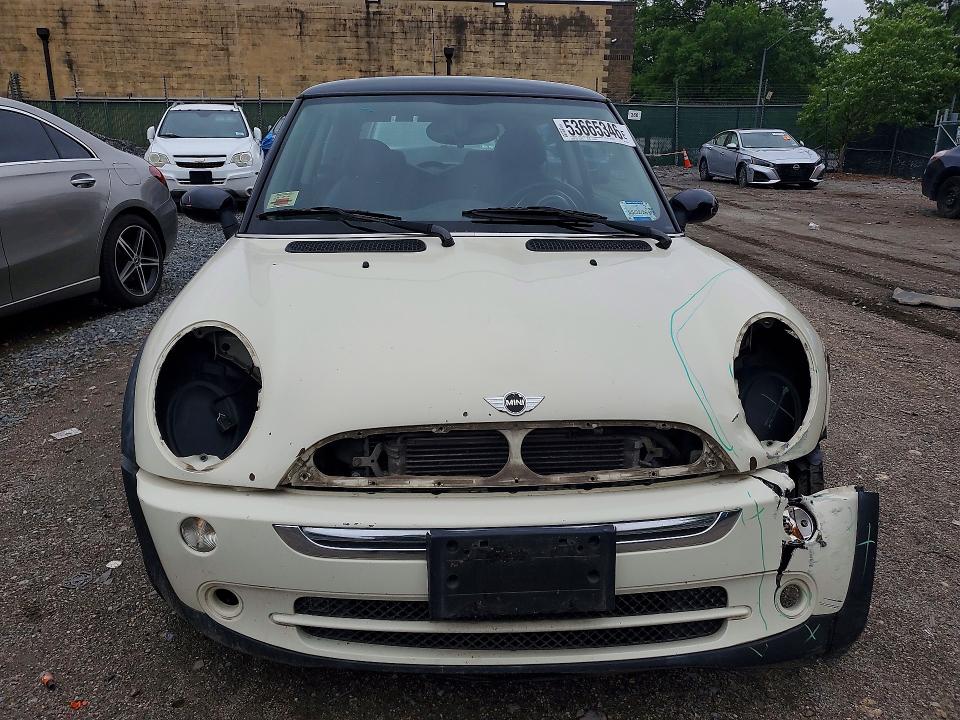 2006 Mini Cooper მანქანა იყიდება აუქციონზე, vin: WMWRC33546TJ78330, აუქციონის ნომერი: 53665346