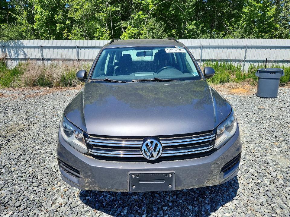 53820786 :رقم المزاد ، WVGAV7AX0FW521294 vin ، 2015 Volkswagen Tiguan مزاد بيع