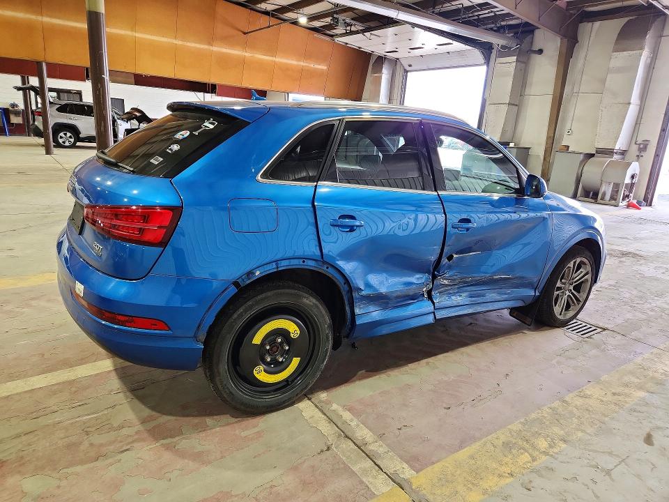 Продажа на аукционе авто 2016 Audi Q3, vin: WA1EFCFSXGR010288, номер лота: 51968376