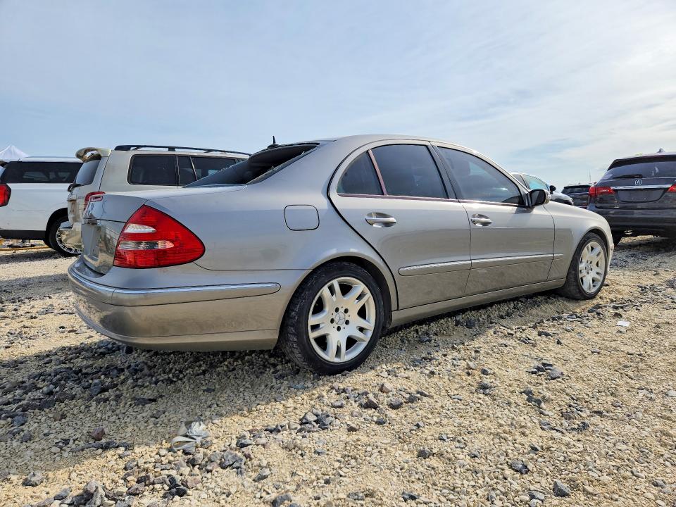Продажа на аукционе авто 2003 Mercedes-benz E, vin: WDBUF70J33A116047, номер лота: 53294336