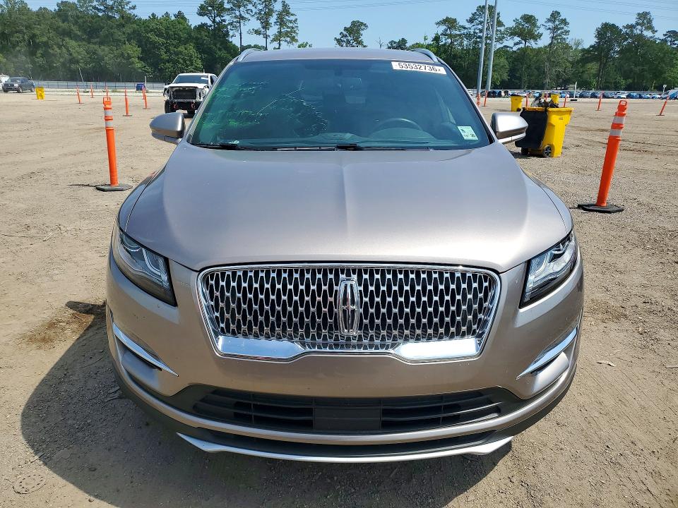 Продажа на аукционе авто 2019 Lincoln Mkc, vin: 5LMCJ1C90KUL16884, номер лота: 53532736
