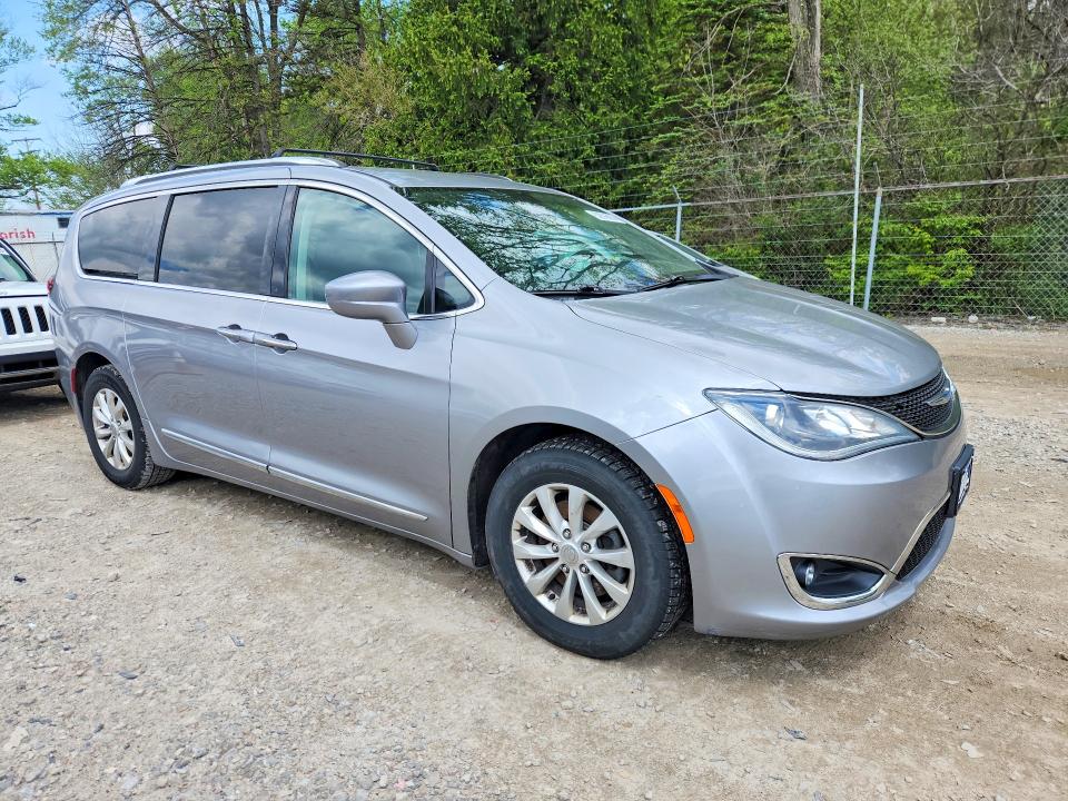 Продаж на аукціоні авто 2018 Chrysler Pacifica, vin: 2C4RC1BG8JR257106, номер лоту: 52816956