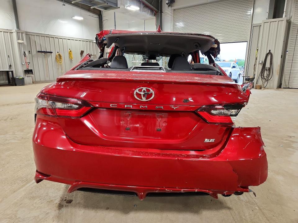 Продажа на аукционе авто 2024 Toyota Camry, vin: 4T1G11AK3RU222020, номер лота: 52375616