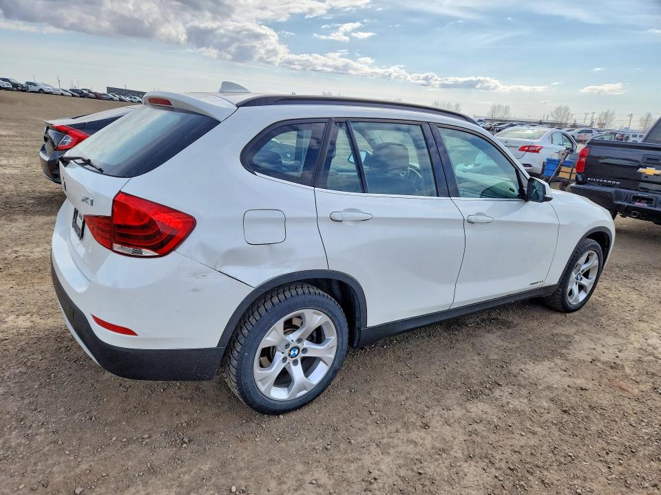 2013 Bmw X1 მანქანა იყიდება აუქციონზე, vin: WBAVL1C56DVR85260, აუქციონის ნომერი: 52528676