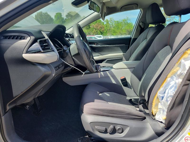 52054016 :رقم المزاد ، 4T1B11HK5KU226589 vin ، 2019 Toyota Camry مزاد بيع