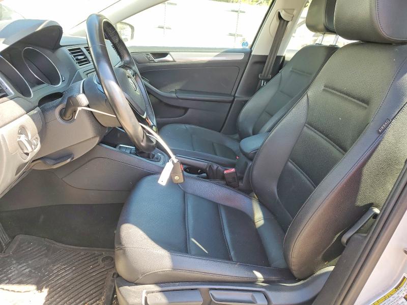 52293576 :رقم المزاد ، 3VWDB7AJ9HM237748 vin ، 2017 Volkswagen Jetta مزاد بيع