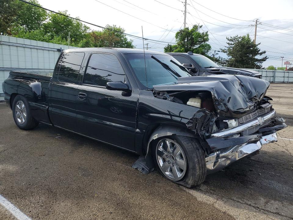 Продаж на аукціоні авто 2000 Chevrolet Silverado, vin: 2GCEC19T7Y1121026, номер лоту: 51279466