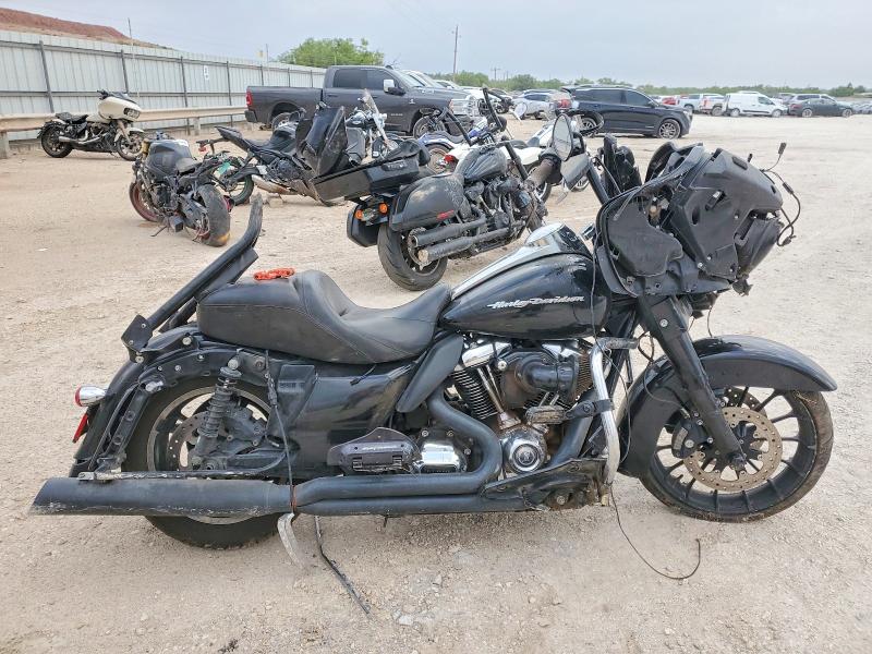 54171946 :رقم المزاد ، 1HD1KTC1XHB662641 vin ، 2017 Harley-davidson Fltrxs مزاد بيع