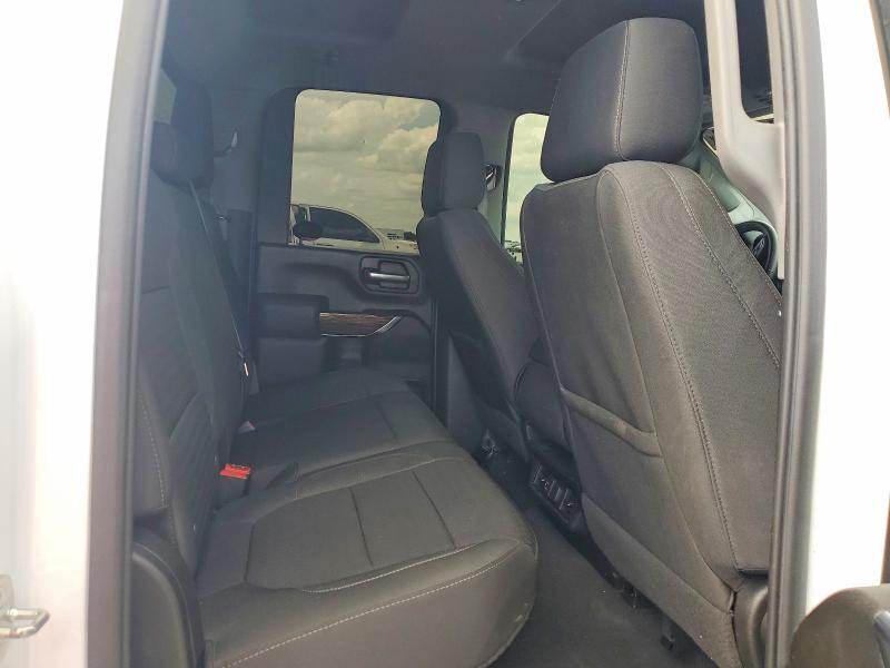 51328486 :رقم المزاد ، 1GT59MEY1NF327125 vin ، 2022 Gmc Sierra مزاد بيع