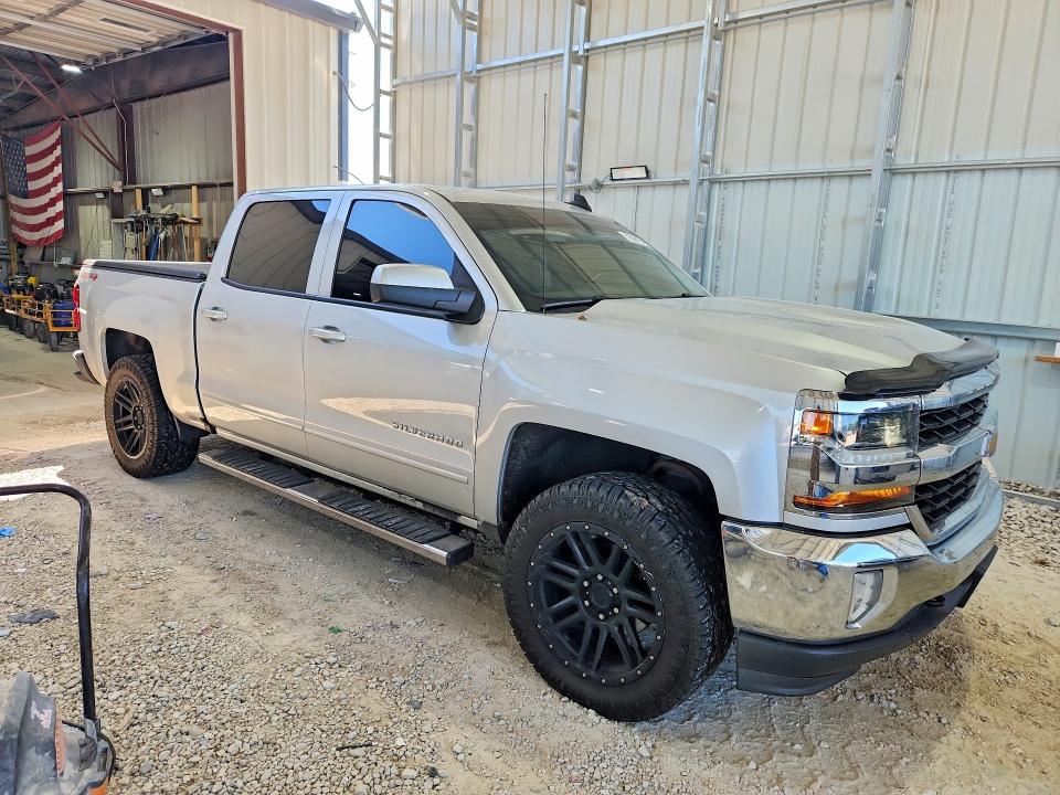 52598156 :رقم المزاد ، 3GCUKREC8HG102205 vin ، 2017 Chevrolet Silverado مزاد بيع
