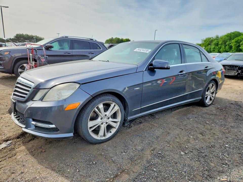 54424336 :رقم المزاد ، WDDHF8JB3CA561815 vin ، 2012 Mercedes-benz E مزاد بيع