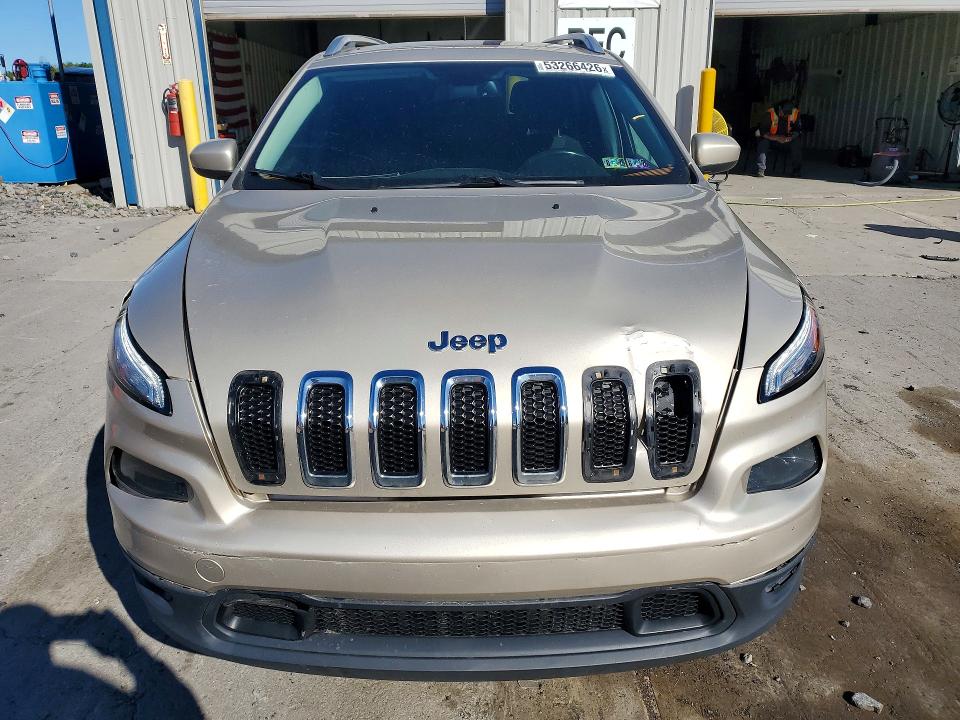 53266426 :رقم المزاد ، 1C4PJMCS0FW501265 vin ، 2015 Jeep Cherokee مزاد بيع