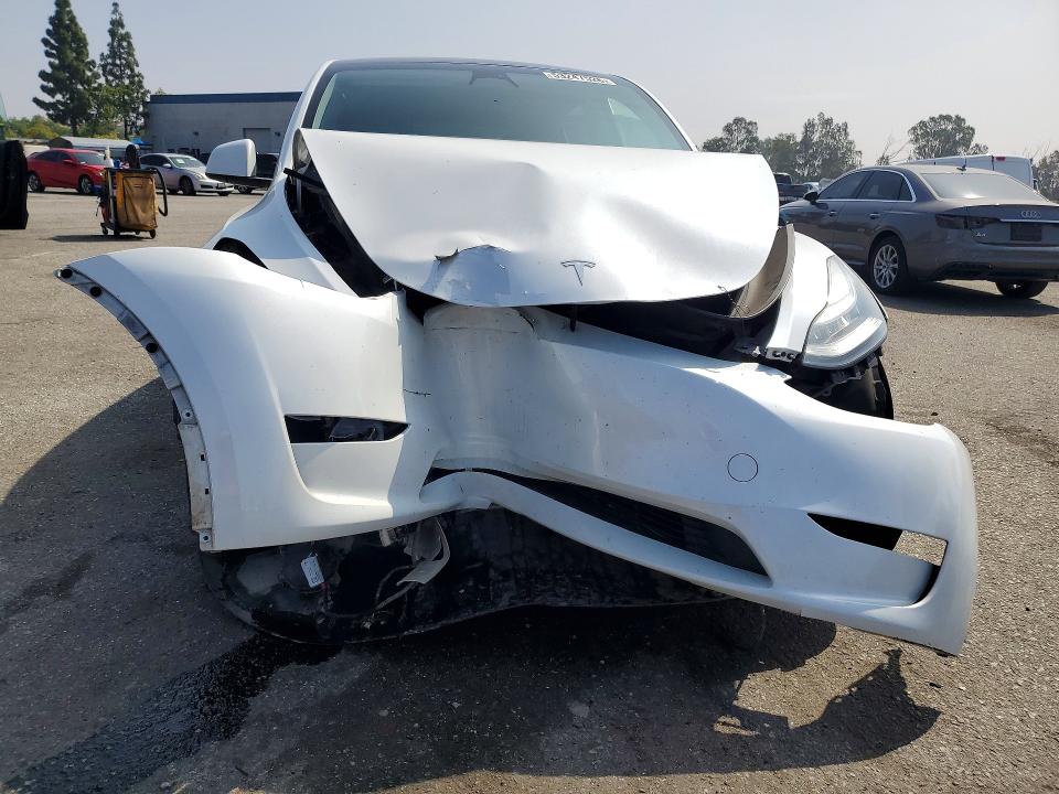 53247526 :رقم المزاد ، 7SAYGDEE4PA121362 vin ، 2023 Tesla Model Y مزاد بيع