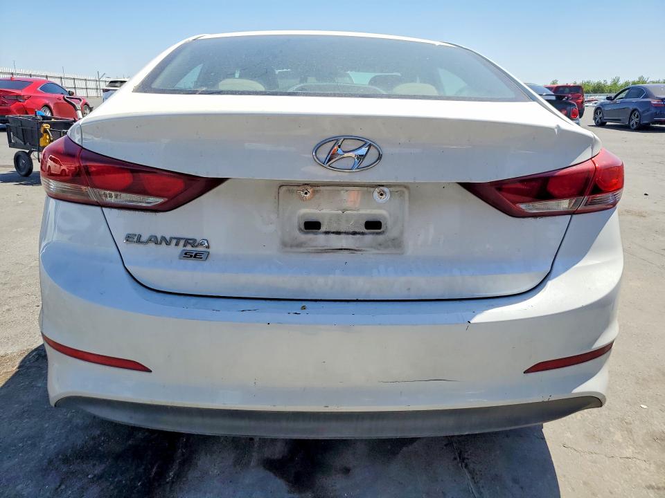 53659886 :رقم المزاد ، 5NPD74LF3JH329025 vin ، 2018 Hyundai Elantra مزاد بيع