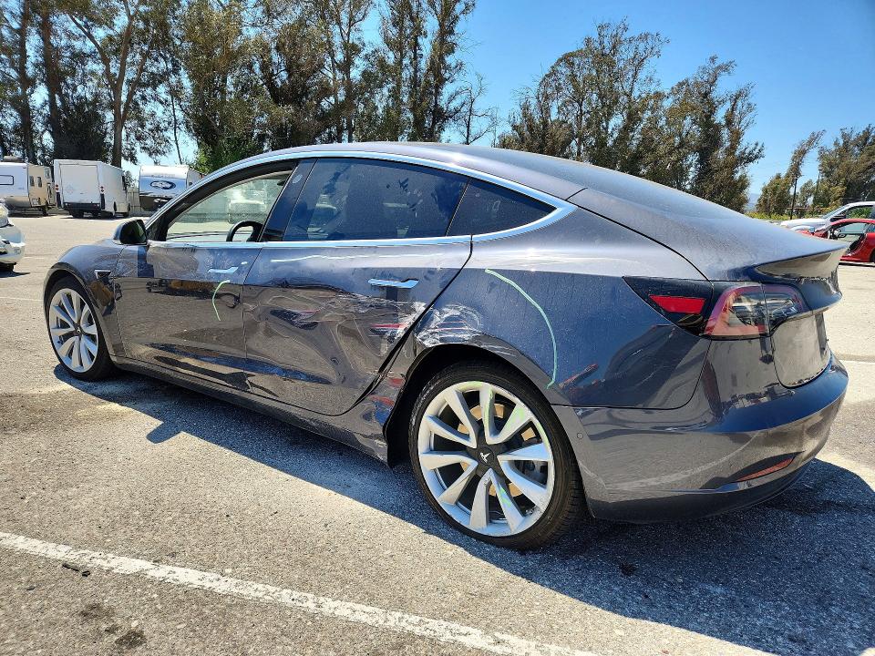2018 Tesla Model 3 მანქანა იყიდება აუქციონზე, vin: 5YJ3E1EB0JF087013, აუქციონის ნომერი: 53241996