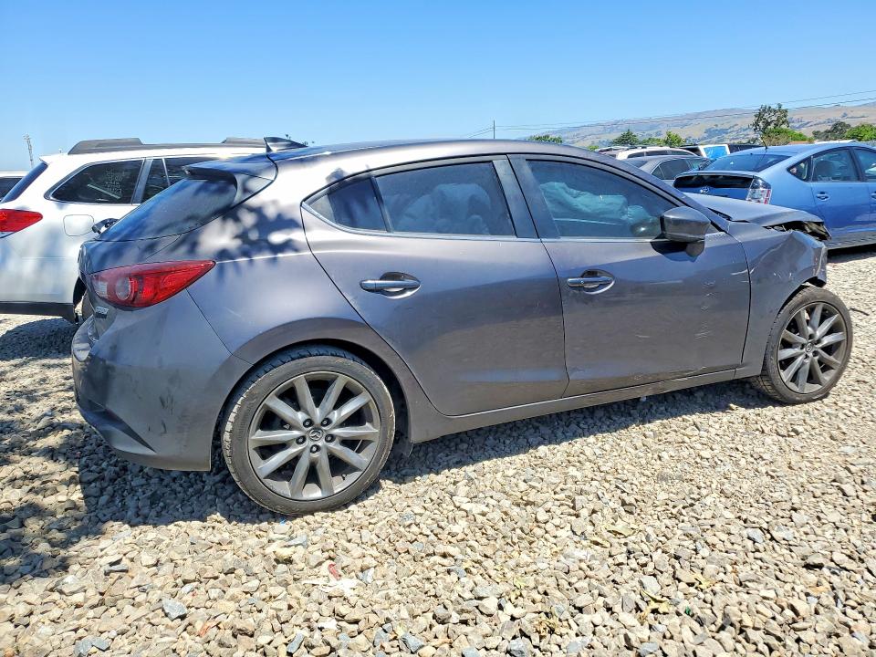 2018 Mazda 3 მანქანა იყიდება აუქციონზე, vin: 3MZBN1L39JM256381, აუქციონის ნომერი: 52601076