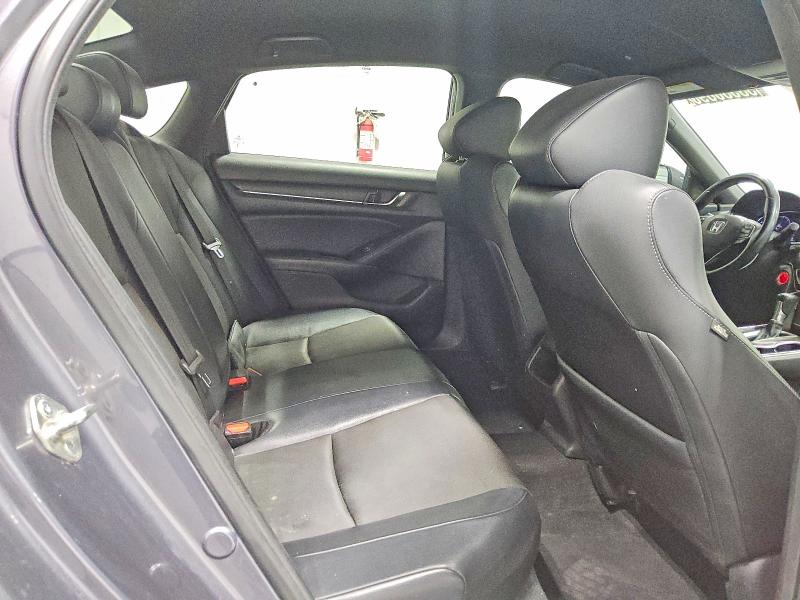 2018 Honda Accord მანქანა იყიდება აუქციონზე, vin: 1HGCV1F37JA263668, აუქციონის ნომერი: 53530896