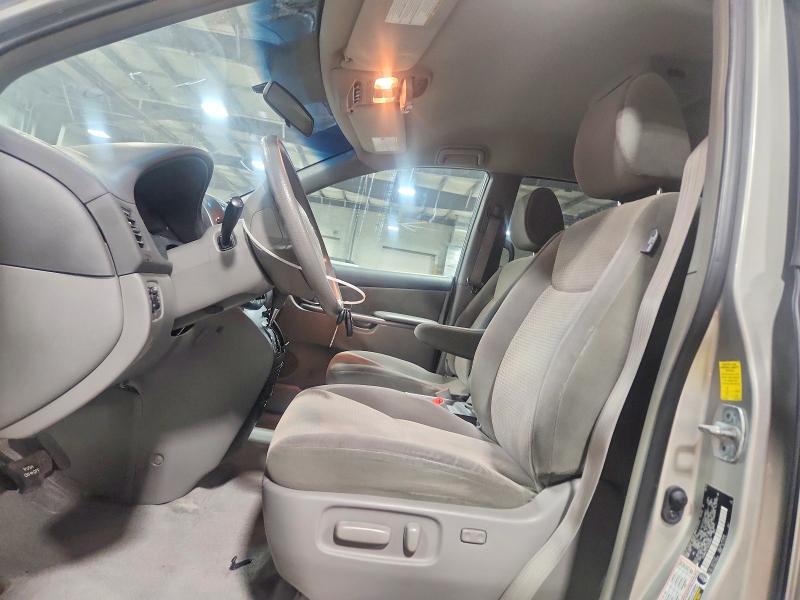 Aukcja sprzedaży 2010 Toyota Sienna, vin: 5TDKK4CC1AS300824, numer aukcji: 52670806