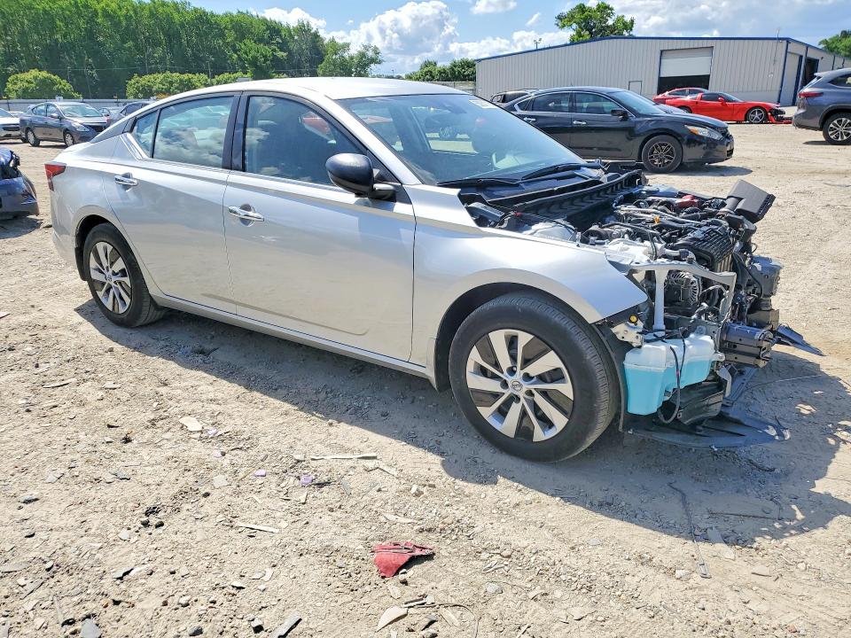 53051116 :رقم المزاد ، 1N4BL4BV5RN404109 vin ، 2024 Nissan Altima مزاد بيع