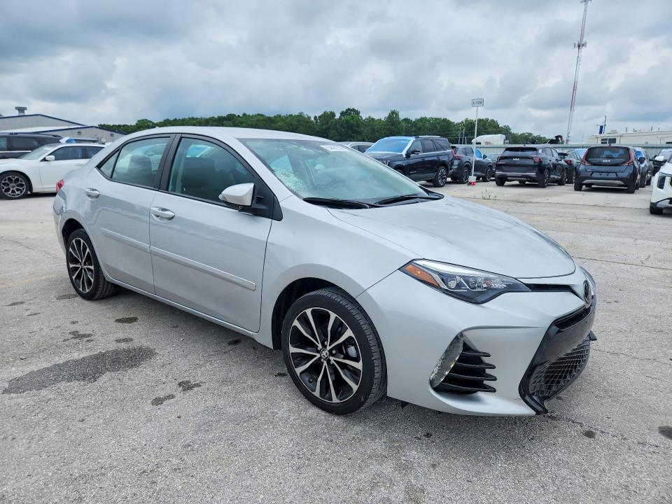 2017 Toyota Corolla მანქანა იყიდება აუქციონზე, vin: 5YFBURHE4HP677944, აუქციონის ნომერი: 54467056