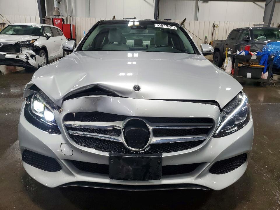 53077056 :رقم المزاد ، 55SWF4KB1GU154127 vin ، 2016 Mercedes-benz C مزاد بيع