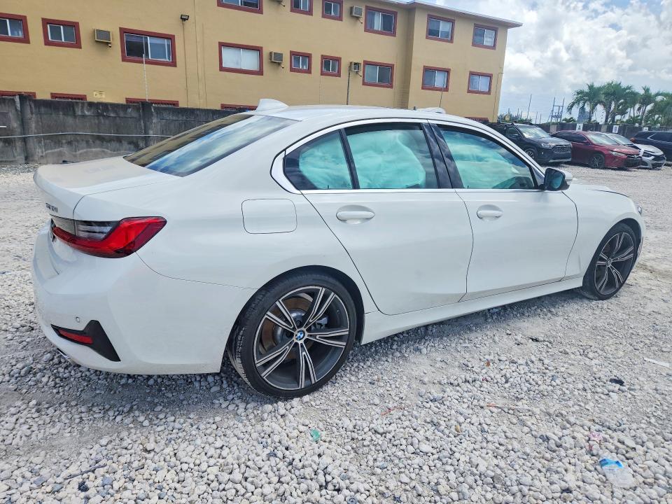 52443326 :رقم المزاد ، 3MW5R1J04M8B83721 vin ، 2021 Bmw 330i مزاد بيع