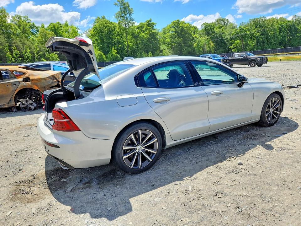 53841776 :رقم المزاد ، 7JR102TZ2MG107821 vin ، 2021 Volvo S60 مزاد بيع