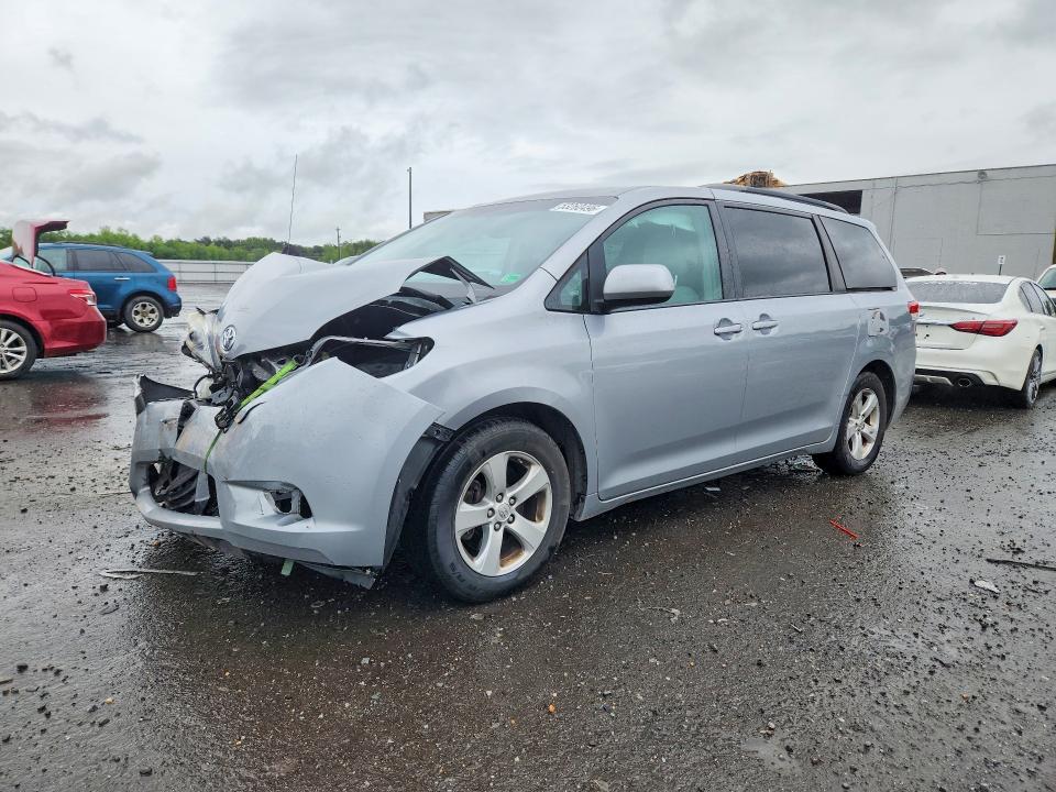 Продажа на аукционе авто 2013 Toyota Sienna, vin: 5TDKK3DCXDS390973, номер лота: 53260496