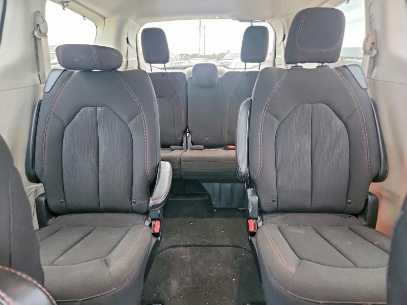 53951886 :رقم المزاد ، 2C4RC1BG7HR844889 vin ، 2017 Chrysler Pacifica مزاد بيع