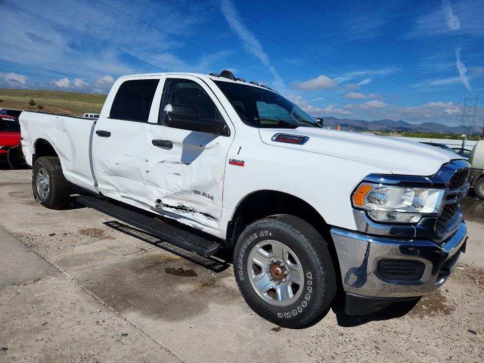 54622526 :رقم المزاد ، 3C6UR5HJ3KG539106 vin ، 2019 Ram 2500 مزاد بيع