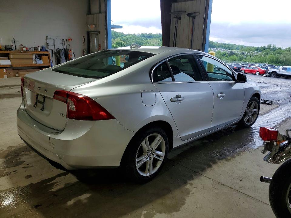 2014 Volvo S60 მანქანა იყიდება აუქციონზე, vin: YV1612FS2E2298195, აუქციონის ნომერი: 54020156