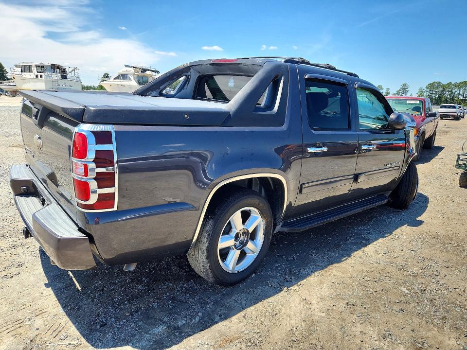 2011 Chevrolet Avalanche მანქანა იყიდება აუქციონზე, vin: 3GNMCEE09BG112655, აუქციონის ნომერი: 52610046