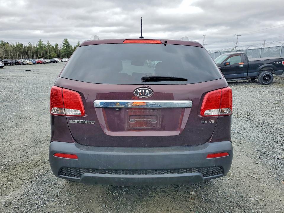 2011 Kia Sorento მანქანა იყიდება აუქციონზე, vin: 5XYKUDA20BG061902, აუქციონის ნომერი: 53512686